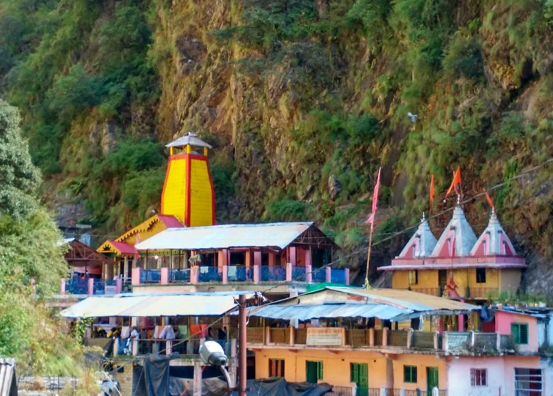 Dehradun to chardham taxi service